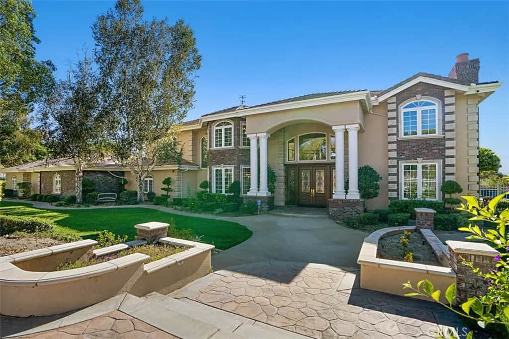 6863 Canyon Hill Drive, Riverside, CA — listing photo 1