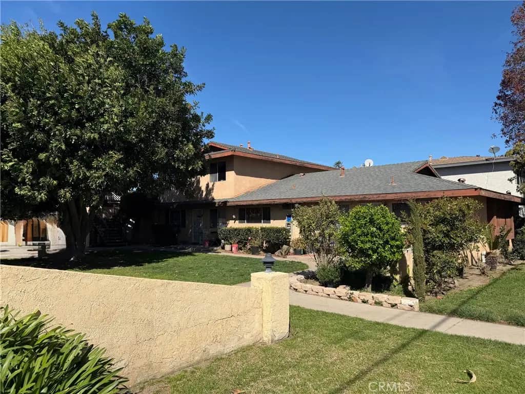 2105 N Ventura Road, Oxnard, CA — listing photo 1