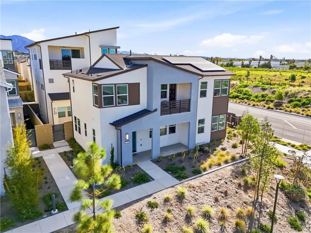 458 Loon, Irvine, CA — listing photo 1