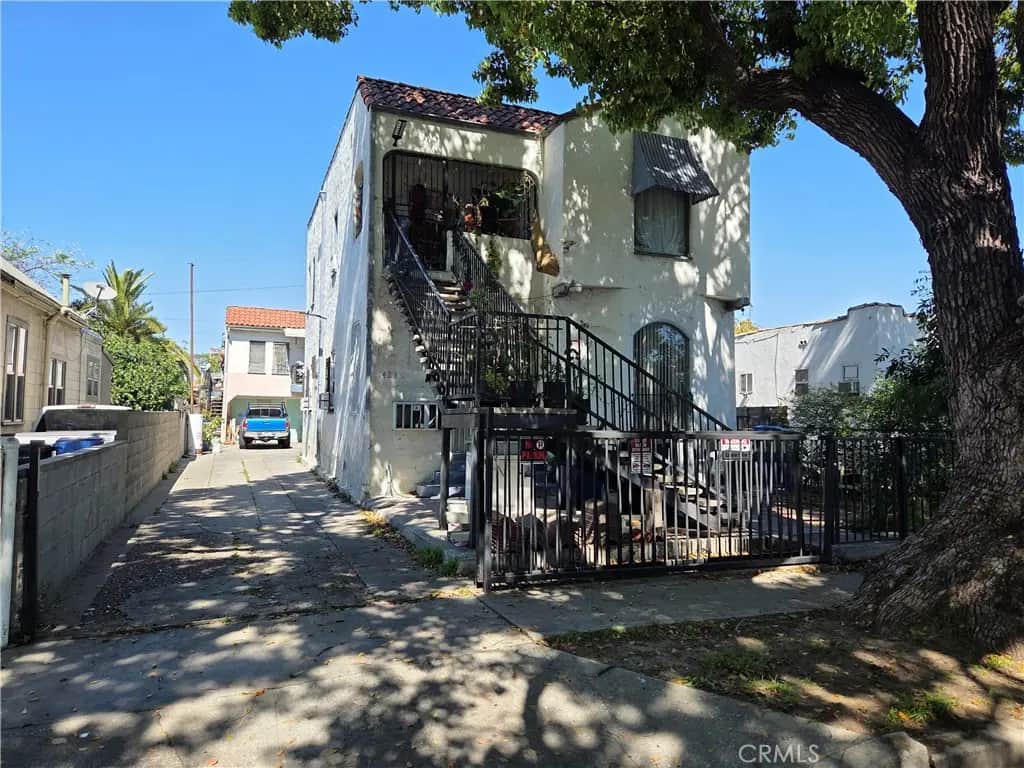 1423 E 52nd, Los Angeles, CA — listing photo 1