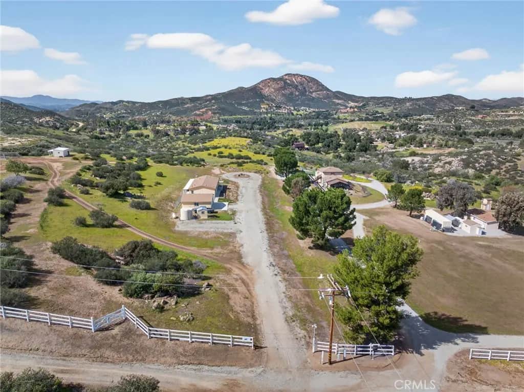39230 Grassy Road, Temecula, CA — listing photo 1