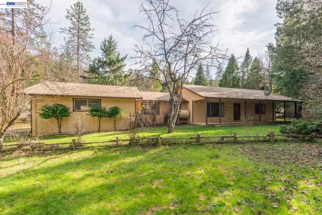 376 Mountain View Dr., Lewiston, CA — listing photo 1