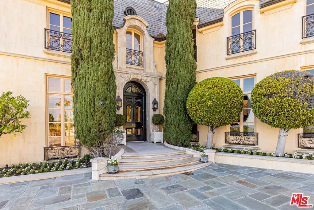 1115 La Altura Road, Beverly Hills, CA — listing photo 1