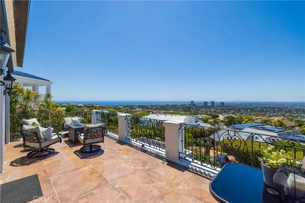 12 Geneve, Newport Beach, CA — listing photo 1