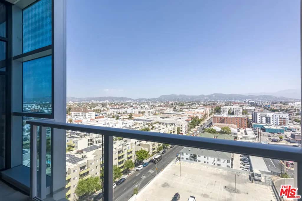 3223 W 6th Street 902, Los Angeles, CA — listing photo 1