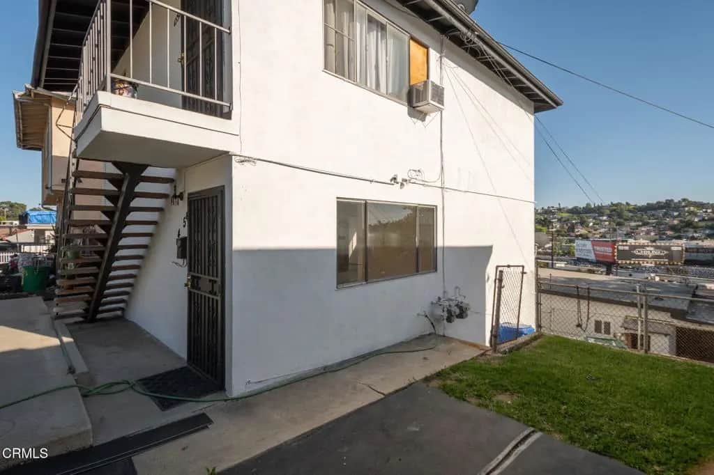 4552 Catalpa Street, Los Angeles, CA — listing photo 1