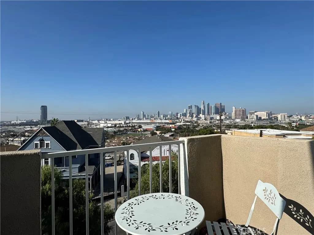 1529 Pleasant Avenue C, Los Angeles, CA — listing photo 1