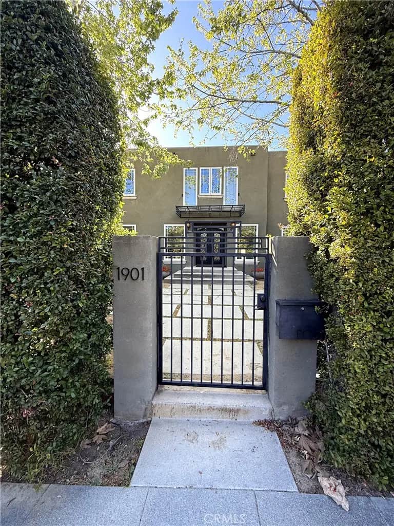 1901 N Catalina, Los Angeles, CA — listing photo 1