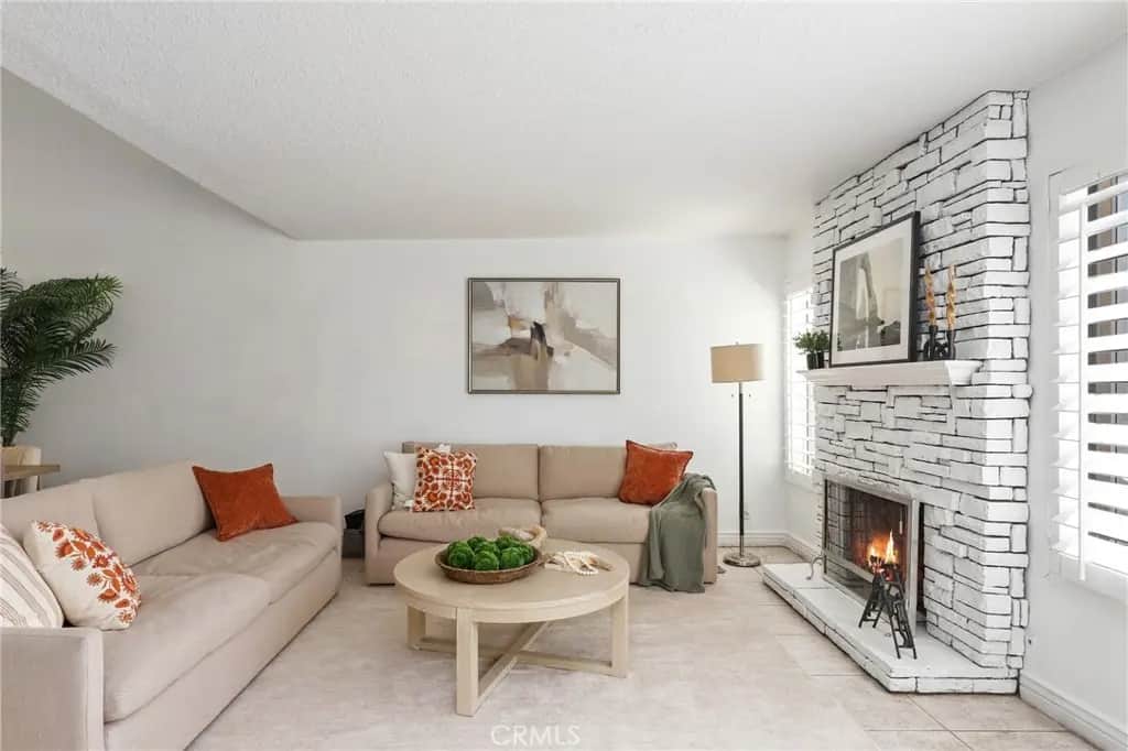 26 Helena 69, Irvine, CA — listing photo 1