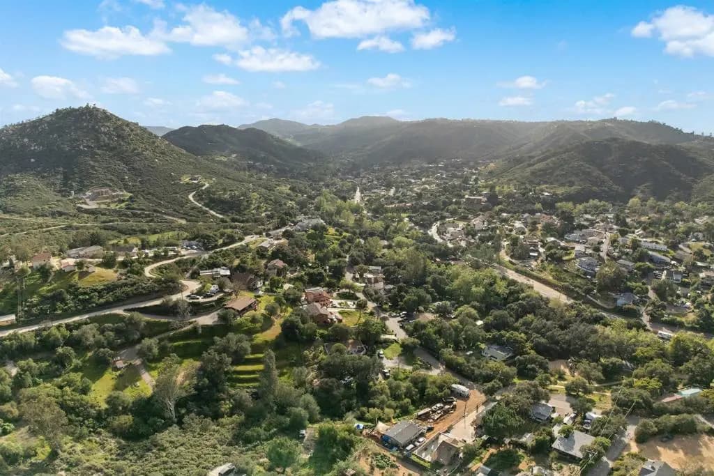 Silverbrook Dr, El Cajon, CA — listing photo 1