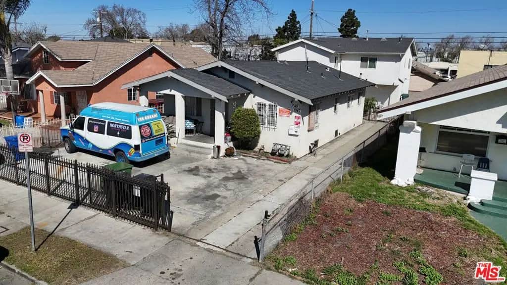 1049 W 61st Street, Los Angeles, CA — listing photo 1