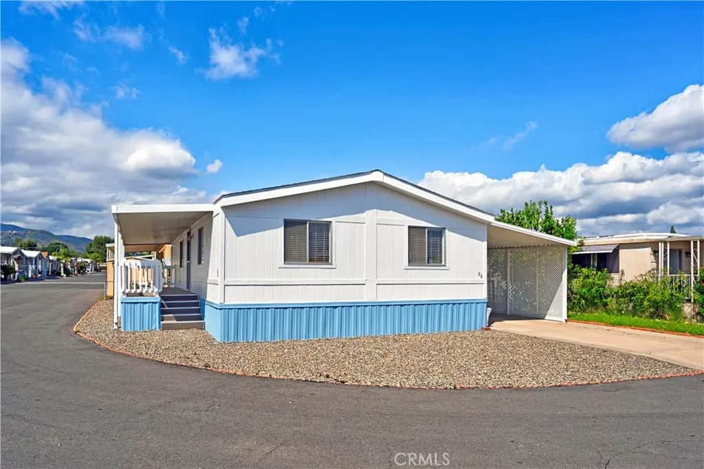 31750 Machado 86, Lake Elsinore, CA — listing photo 1