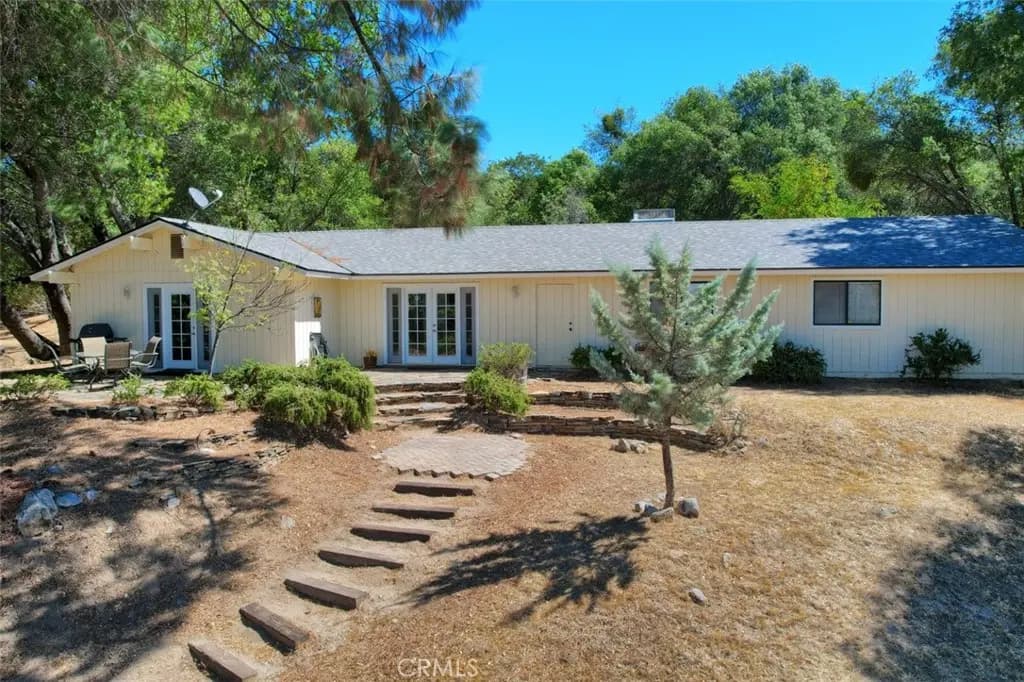 39406 John West Road, Oakhurst, CA — listing photo 1