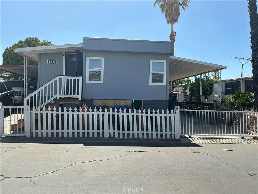 1097 N State 186, Hemet, CA — listing photo 1