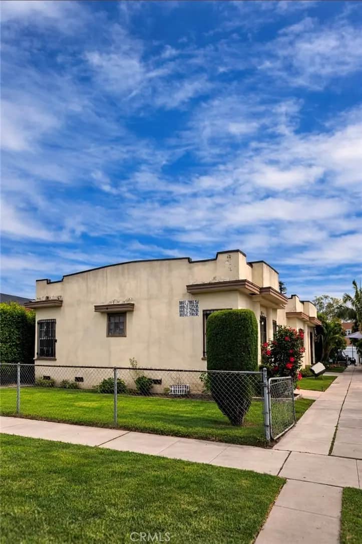 916 E 79th, Los Angeles, CA — listing photo 1