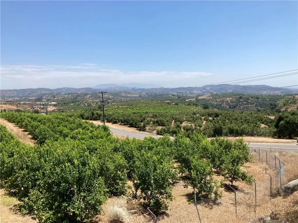 39 Carancho Road, Temecula, CA — listing photo 1