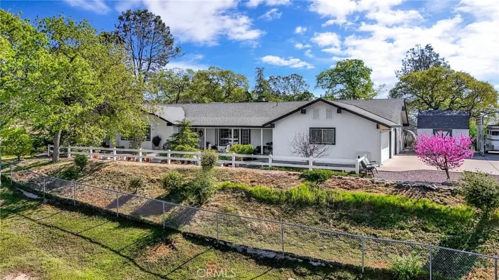 33867 Jennifer Court, Coarsegold, CA — listing photo 1