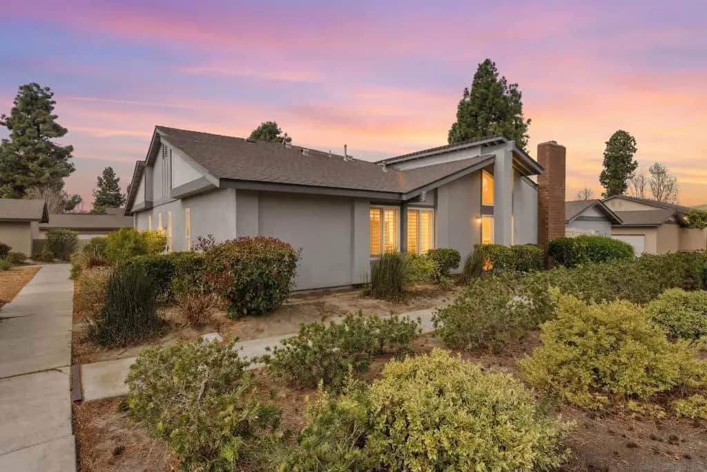 670 Kumquat Way, Oceanside, CA — listing photo 1