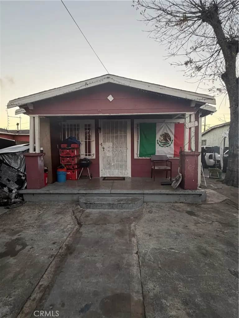 8239 Bell Avenue, Los Angeles, CA — listing photo 1