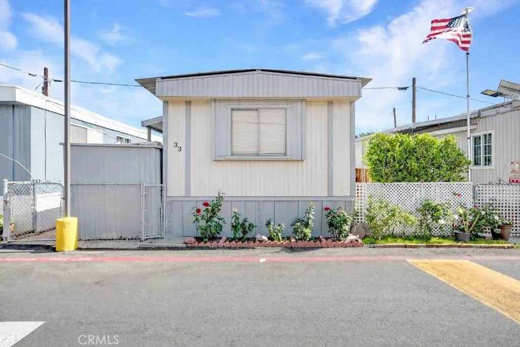6154 Mission 33, Riverside, CA — listing photo 1