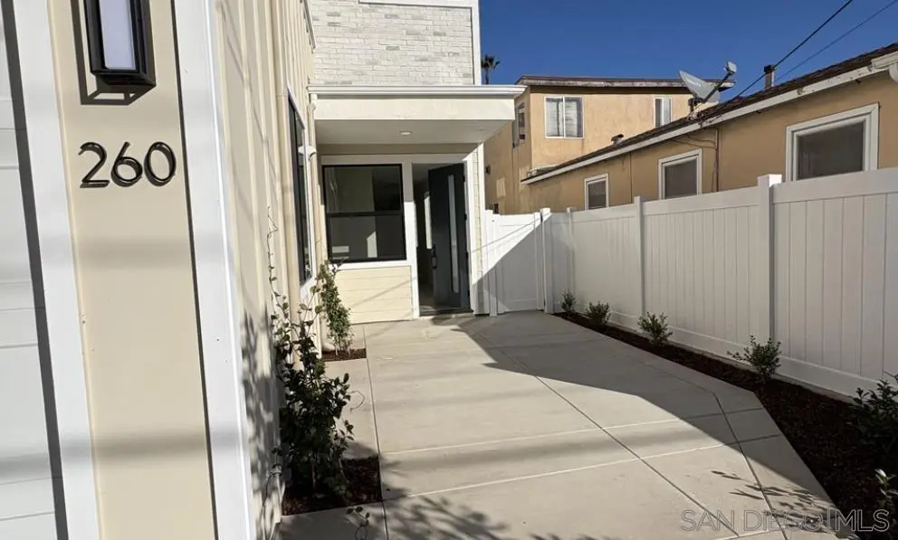 260 Donax Ave, Imperial Beach, CA — listing photo 1