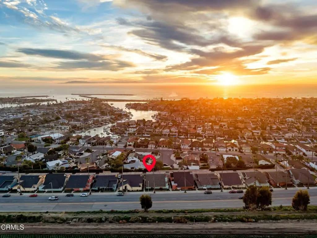 3039 E Harbor Boulevard, Ventura, CA — listing photo 1