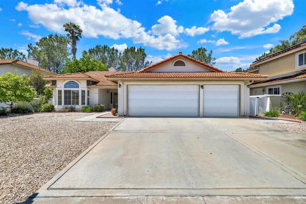 5179 Via Mindanao, Oceanside, CA — listing photo 1