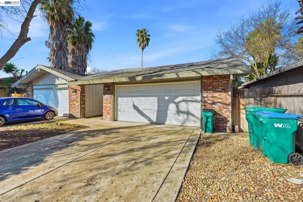 6215 Morgan Pl, Stockton, CA — listing photo 1