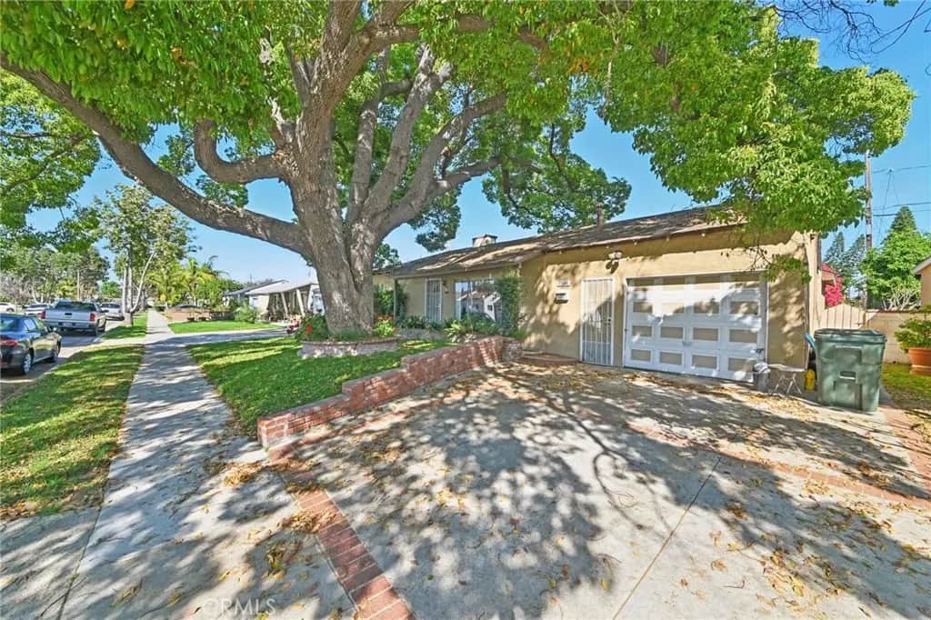 13944 Brightwell Ave, Paramount, CA — listing photo 1