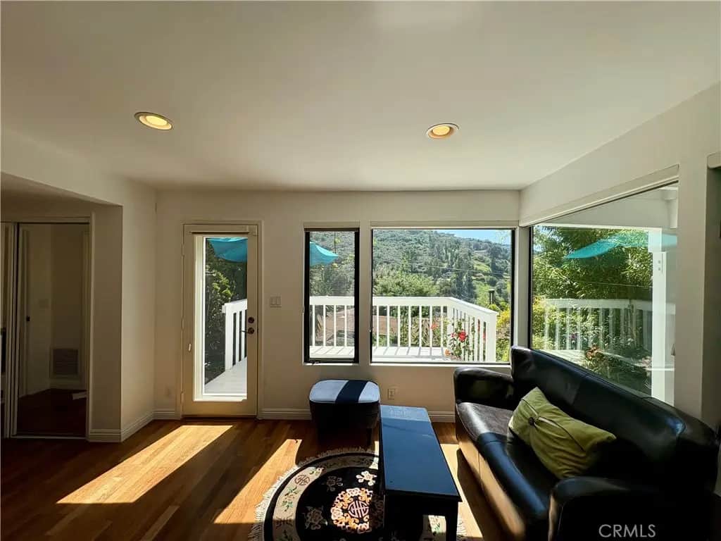 1033 Eastman Way, Laguna Beach, CA — listing photo 1