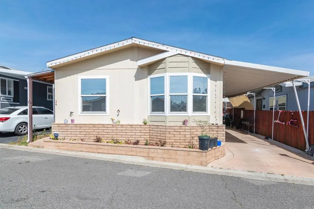 1638 Calavo Road 34, Fallbrook, CA — listing photo 1