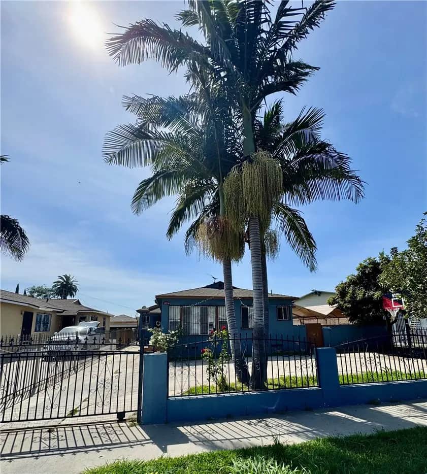 904 E Stockton, Compton, CA — listing photo 1