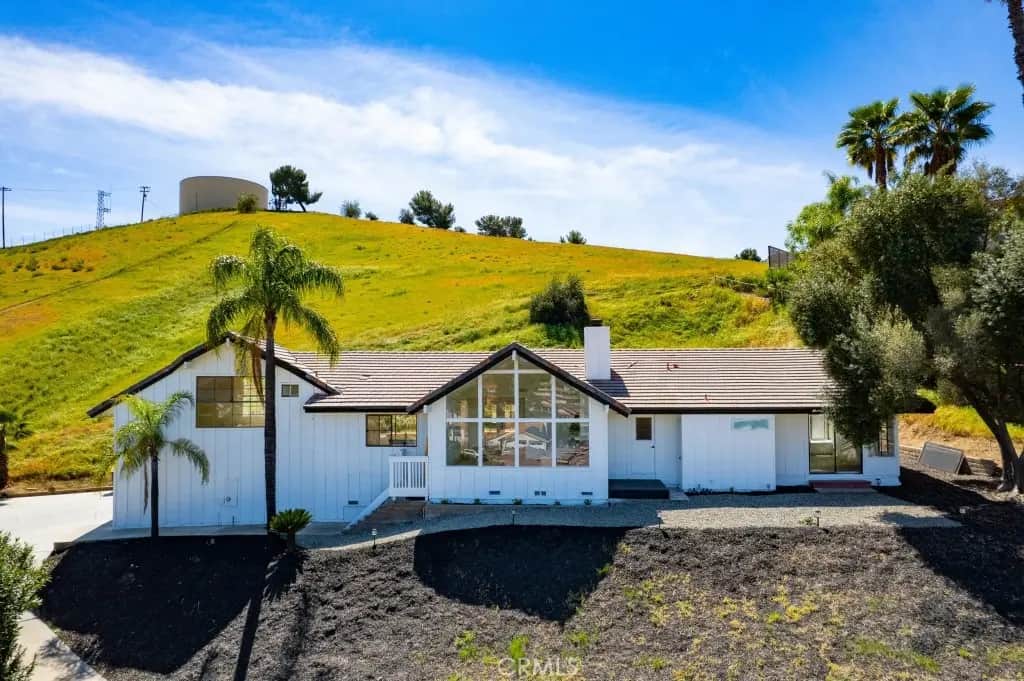 22951 Lassen Drive, Canyon Lake, CA — listing photo 1