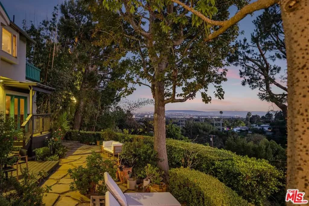 1030 N Kenter Avenue, Los Angeles, CA — listing photo 1