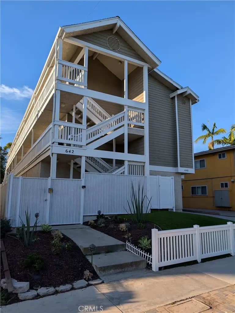 642 W Imperial, El Segundo, CA — listing photo 1