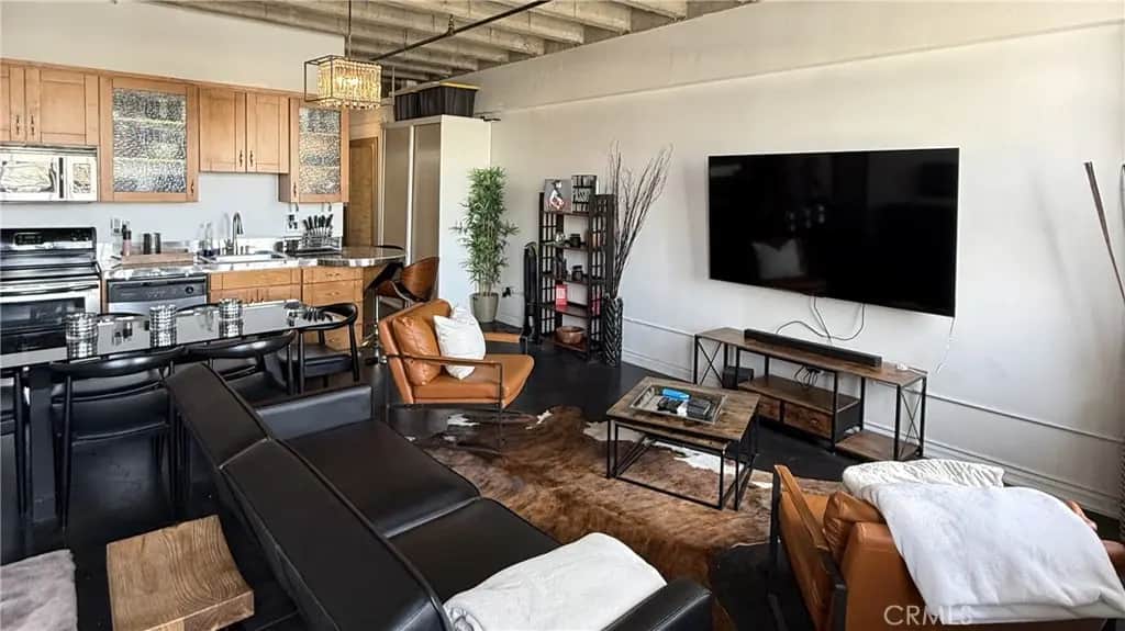 312 W 5th 1022, Los Angeles, CA — listing photo 1
