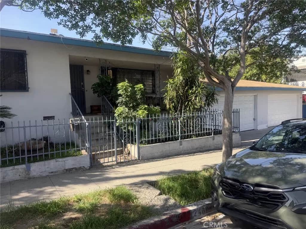 2468 W Avenue 32, Los Angeles, CA — listing photo 1
