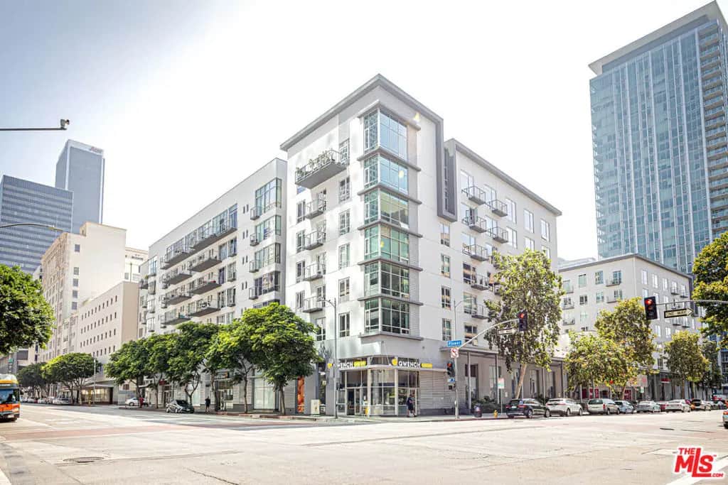645 W 9th Street 628, Los Angeles, CA — listing photo 1