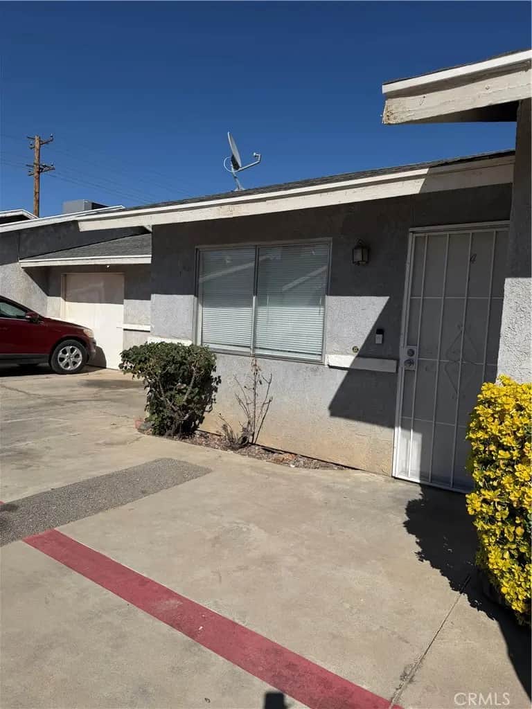 16230 Sequoia Street, Hesperia, CA — listing photo 1