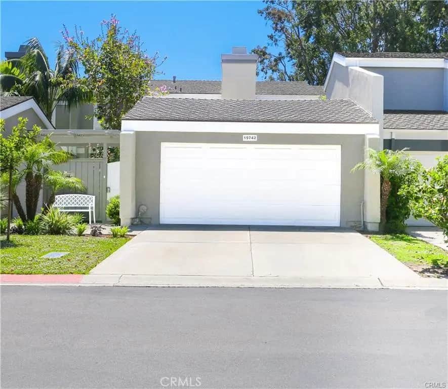 19742 Oceanaire Circle, Huntington Beach, CA — listing photo 1