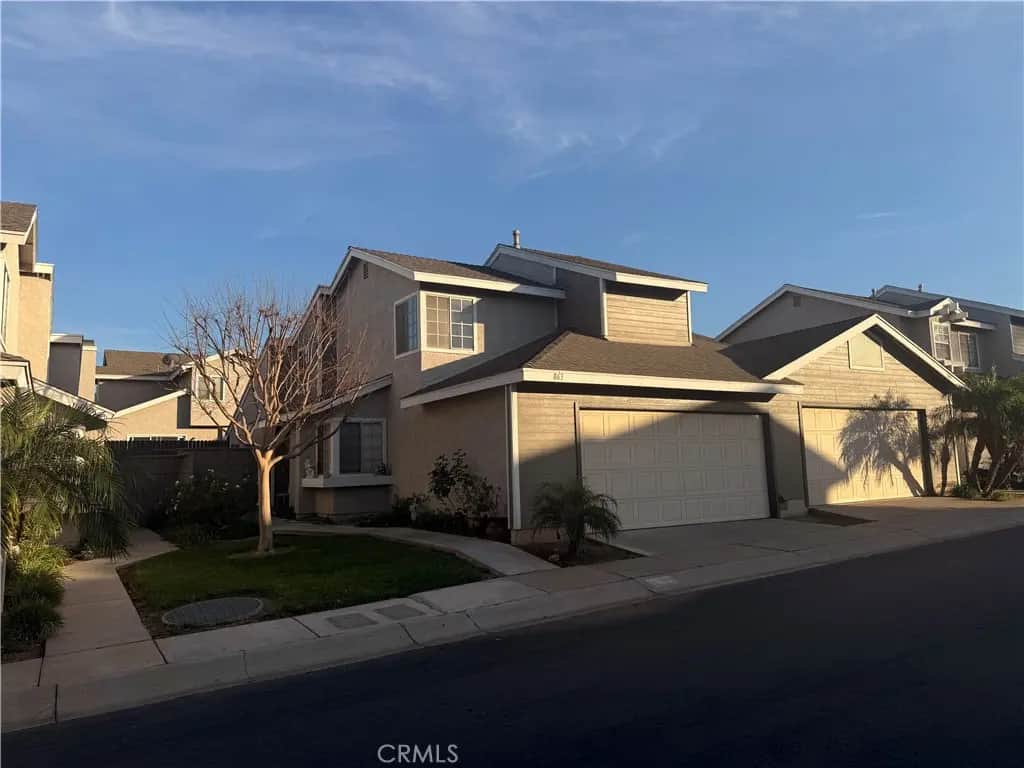 863 Encino, Corona, CA — listing photo 1