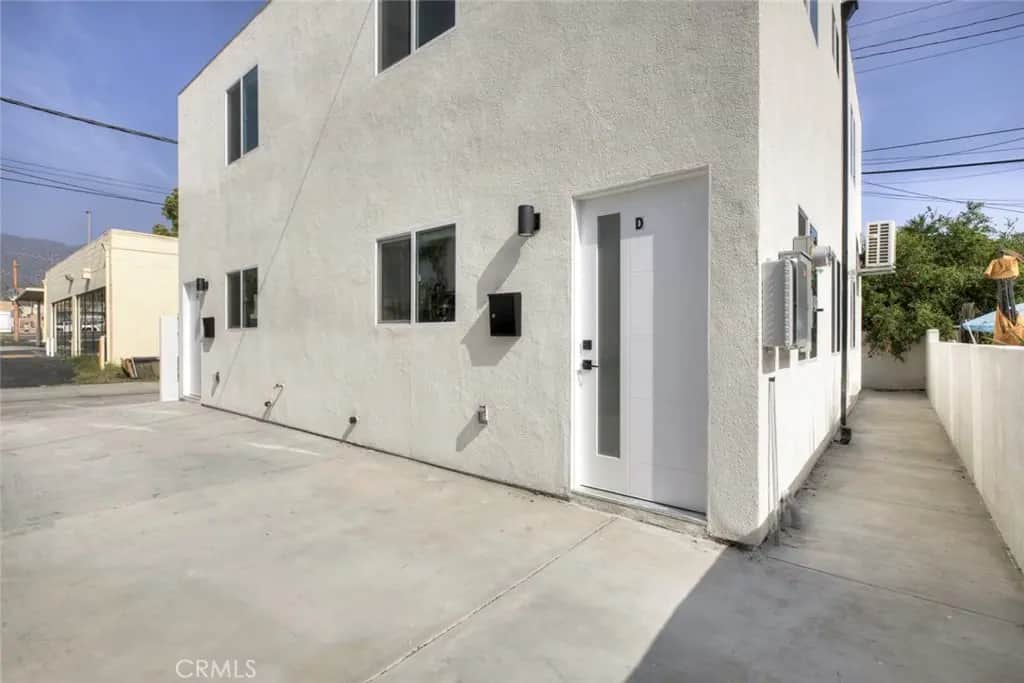 1070 Allen D, Glendale, CA — listing photo 1
