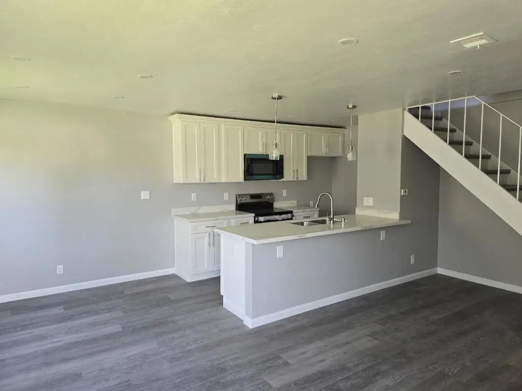 2936 Peachtree Drive 2, Stockton, CA — listing photo 1