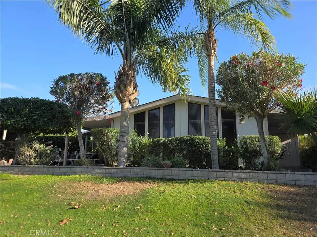 73450 Country Club Drive 208, Palm Desert, CA — listing photo 1