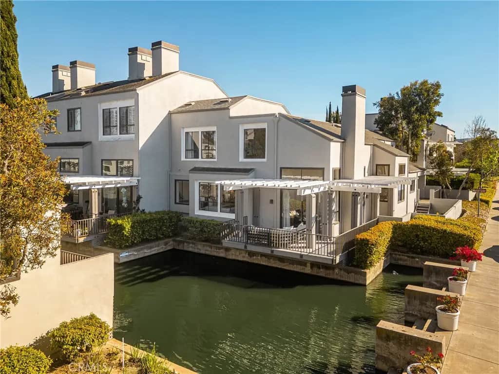 19 Waterway 9, Irvine, CA — listing photo 1