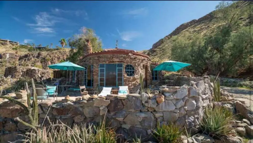 2540 S Araby Drive, Palm Springs, CA — listing photo 1