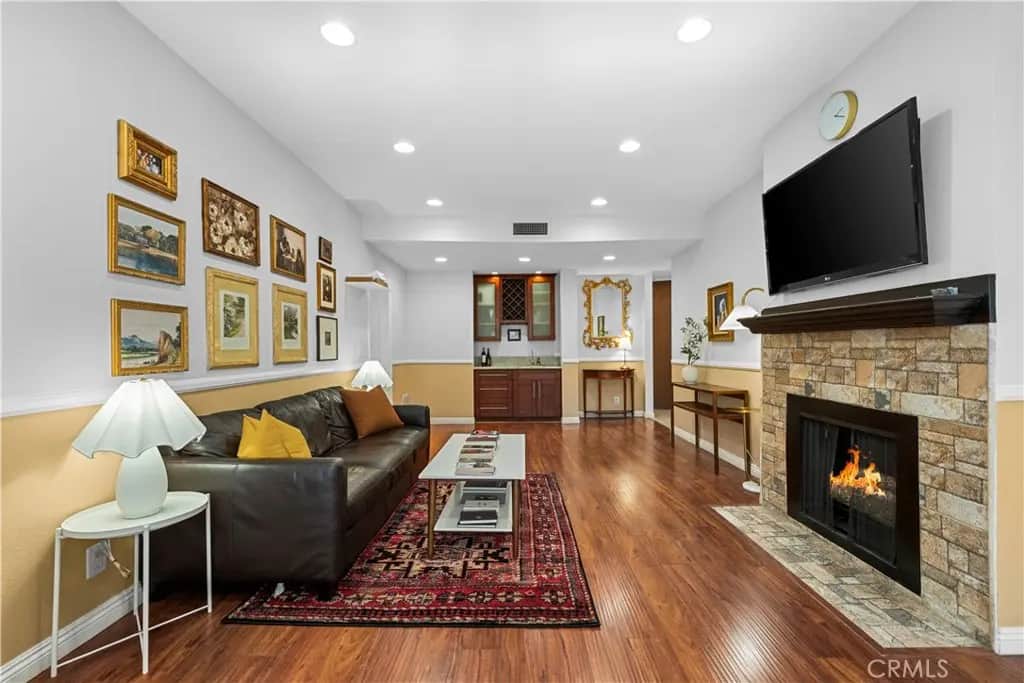 1509 Greenfield Avenue 106, Los Angeles, CA — listing photo 1