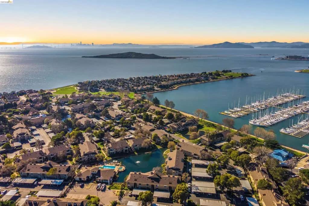 91 Marina Lakes Dr, Richmond, CA — listing photo 1