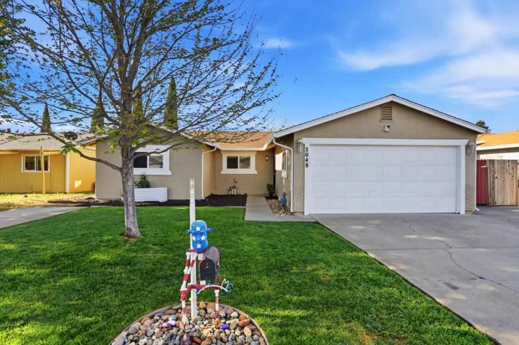 2048 Southwood Drive, Vacaville, CA — listing photo 1