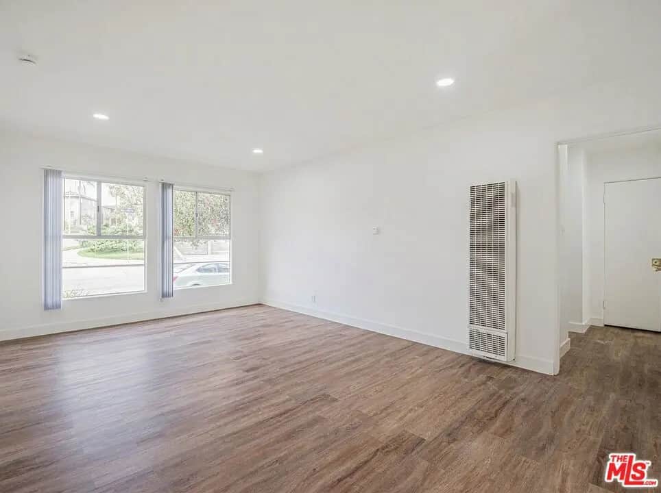 3370 W 83rd Street, Inglewood, CA — listing photo 1